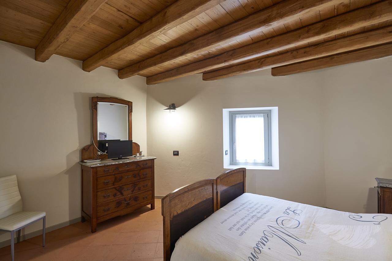 مبيت وإفطار Monasterolo del Castello Palazzo Eleonora المظهر الخارجي الصورة