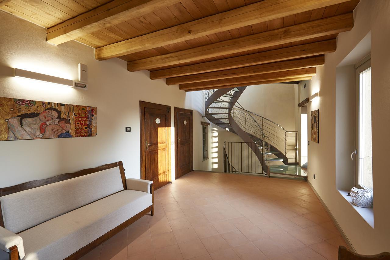مبيت وإفطار Monasterolo del Castello Palazzo Eleonora المظهر الخارجي الصورة